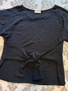 Black Tie-Front Short Sleeve Blouse